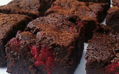 Flourless Chocolate Berry Fudge Cake
